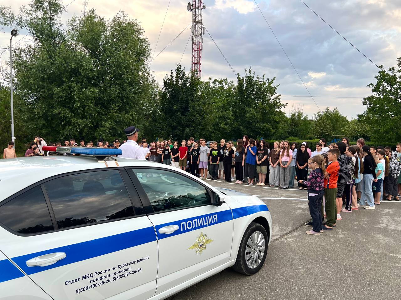Госавтоинспекторы посетили детский оздоровительно-образовательный центр «ЗВЁЗДНЫЙ» в рамках профилактического мероприятия «БЕЗОПАСНОЕ ЛЕТО!».