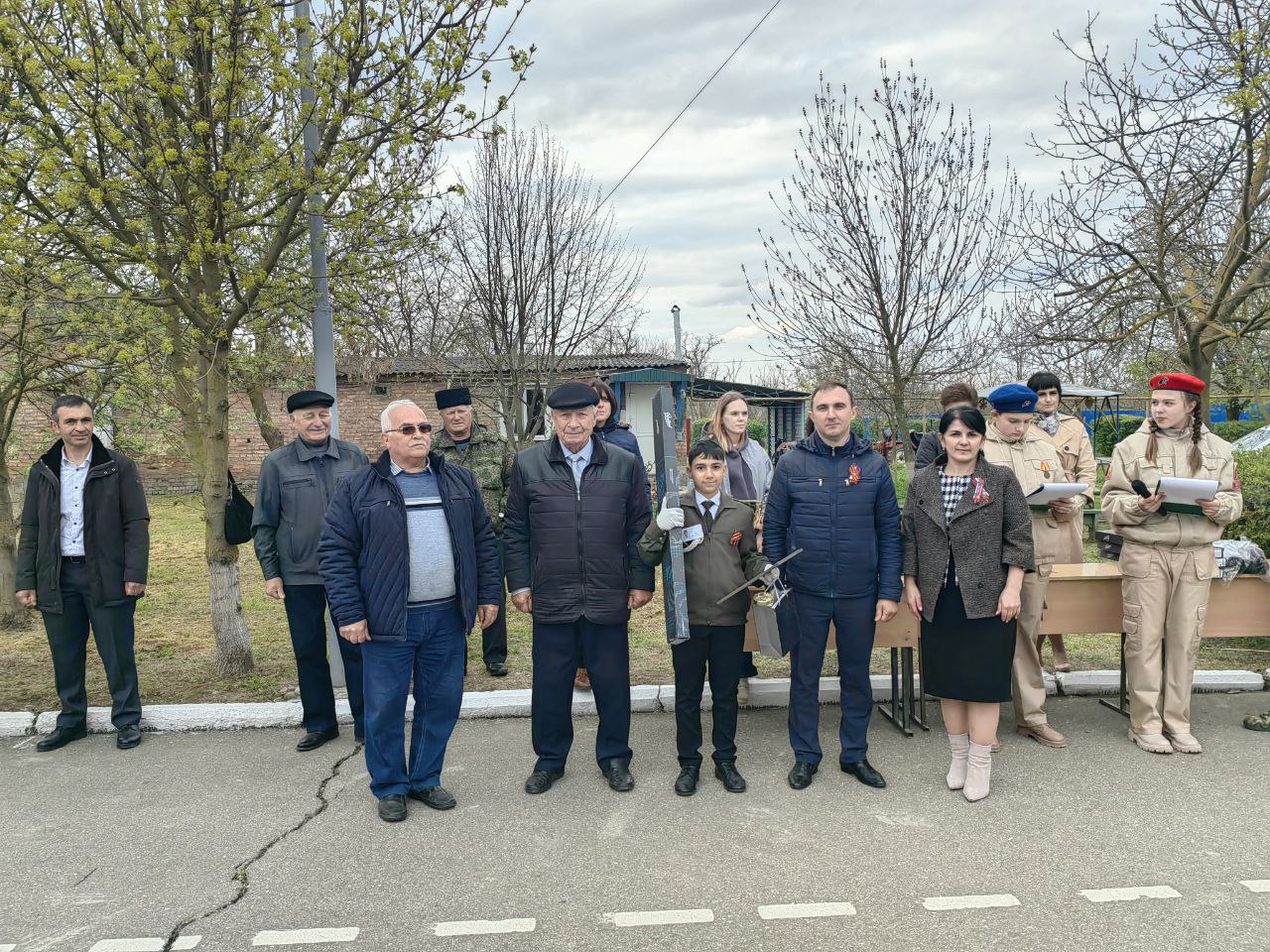 В станице Курской на базе центра «Звездный» завершился муниципальный этап военно-спортивной игры «Зарница».