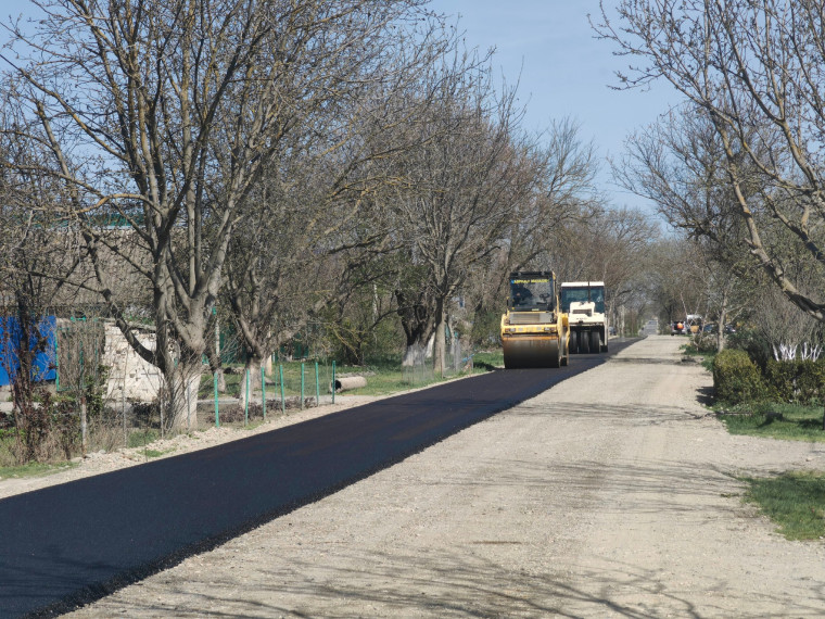 В Курском округе стартовал сезон дорожного ремонта. В Курском округе стартовал сезон дорожного ремонта.